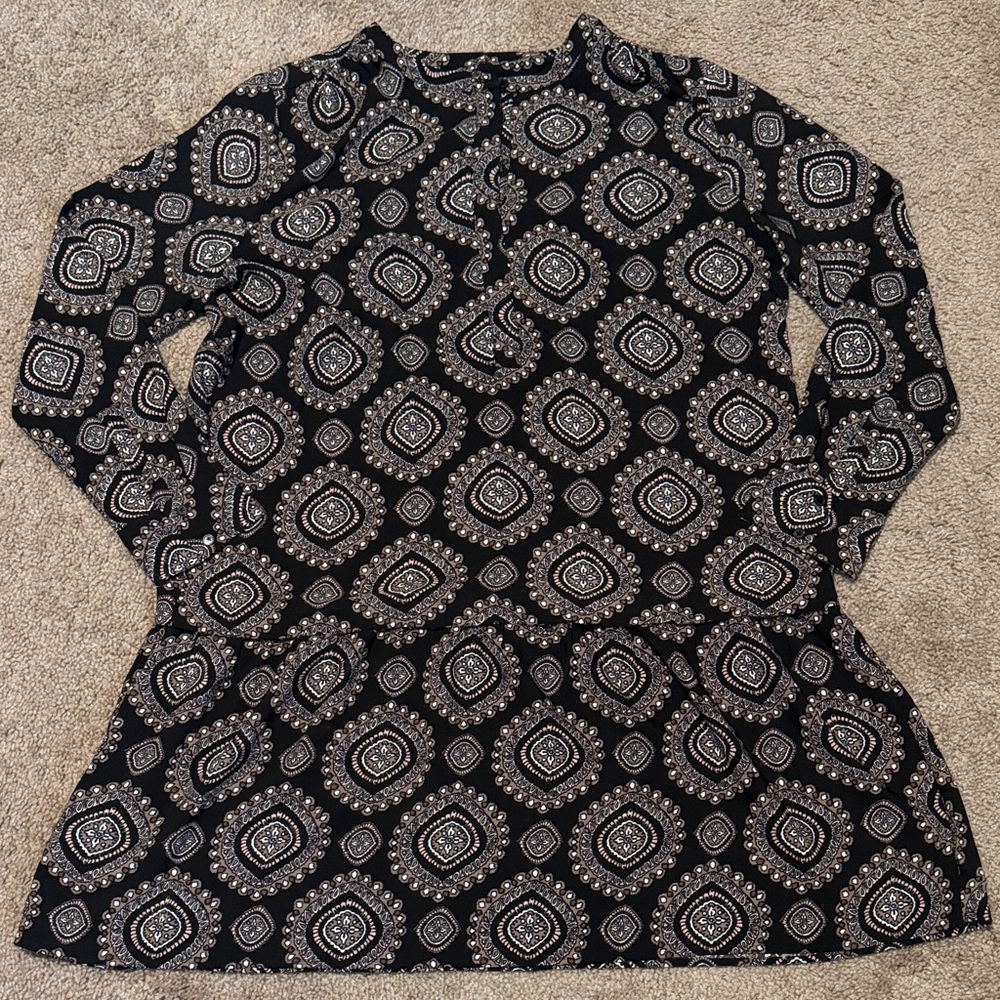 LOFT Black and White Geometric Blouse